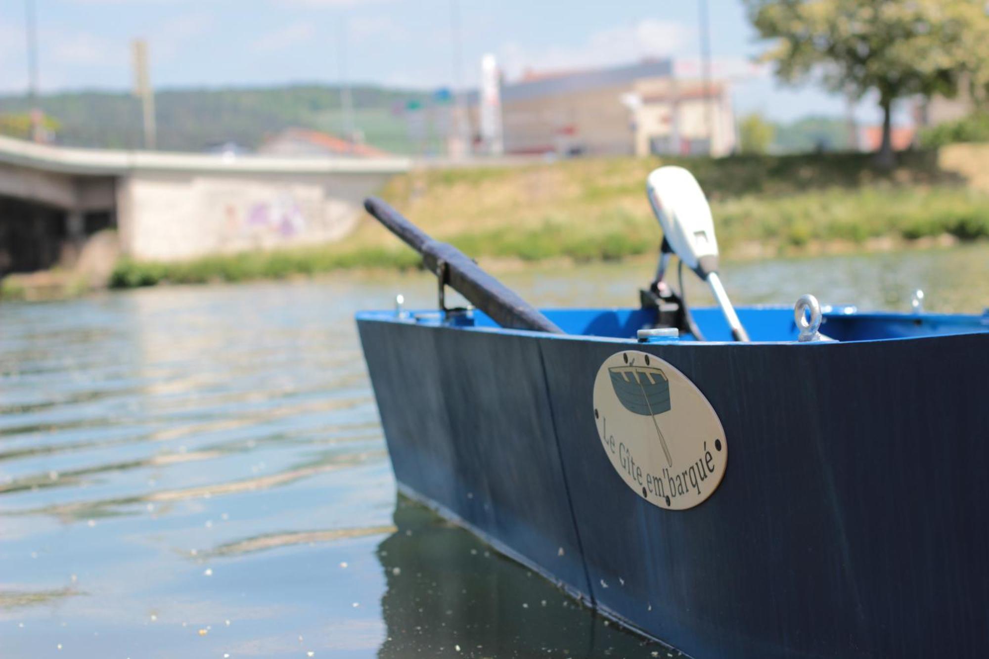 Le Gite Embarque - Gere Par Presta-Zen'Services - Barque Electrique En Supplement Verdun-sur-Meuse Exterior foto
