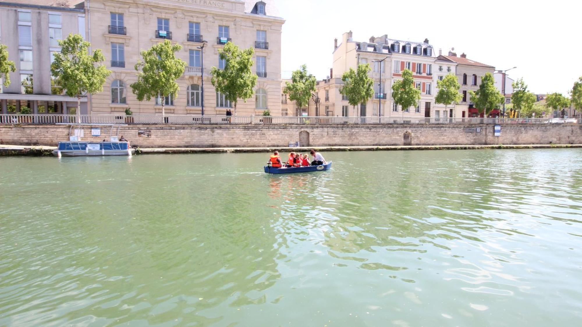 Le Gite Embarque - Gere Par Presta-Zen'Services - Barque Electrique En Supplement Verdun-sur-Meuse Exterior foto
