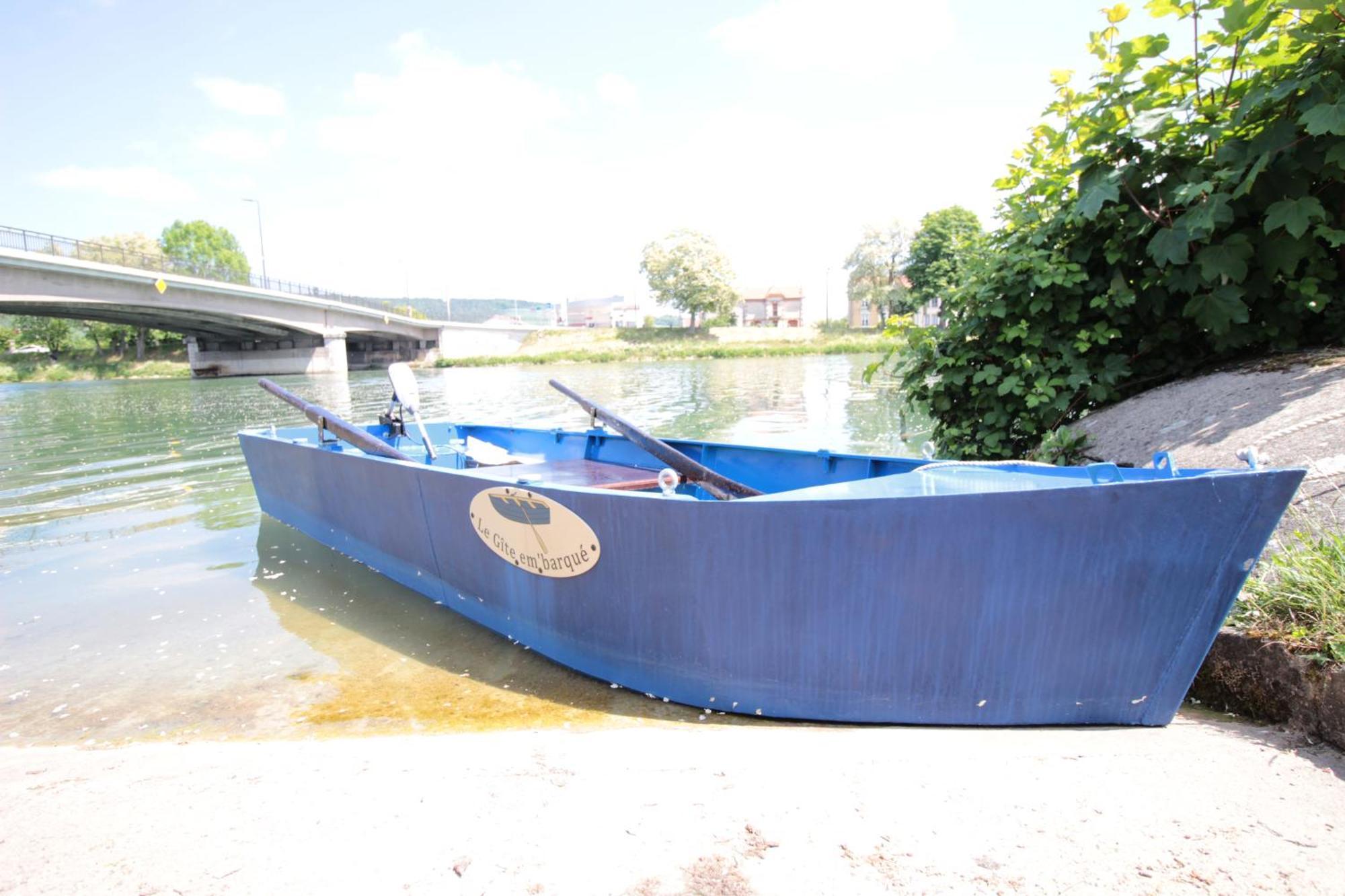 Le Gite Embarque - Gere Par Presta-Zen'Services - Barque Electrique En Supplement Verdun-sur-Meuse Exterior foto